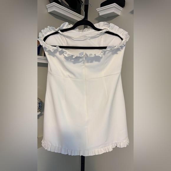 French Connection White Ruffle Top - Picture 3 of 6